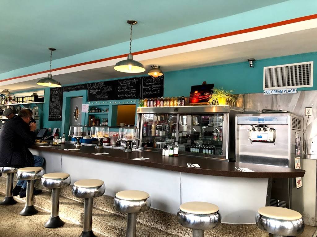 Oakhurst Diner | restaurant | 19 Main St, Millerton, NY 12546, USA | 5185921313 OR +1 518-592-1313