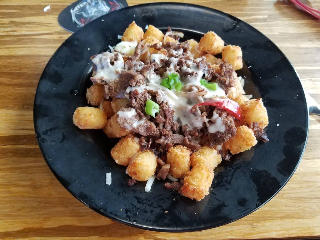 Growler USA - St. Charles - 100 Taps with a Craft Kitchen | restaurant | 3833 Elm St, St Charles, MO 63301, USA | 6364938111 OR +1 636-493-8111