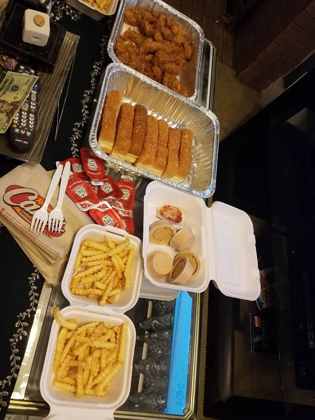 Raising Canes Chicken Fingers | meal takeaway | 183 E Foothill Blvd, Upland, CA 91786, USA | 9095790384 OR +1 909-579-0384