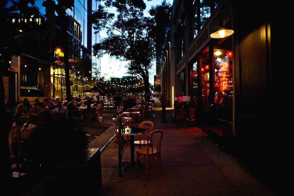 Settle Down Tavern | restaurant | 117 S Pinckney St, Madison, WI 53703, USA | 6084426335 OR +1 608-442-6335