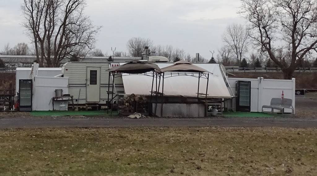 Pete Mondis BBQ | restaurant | 9300 River Rd, Marcy, NY 13403, USA | 3157230057 OR +1 315-723-0057