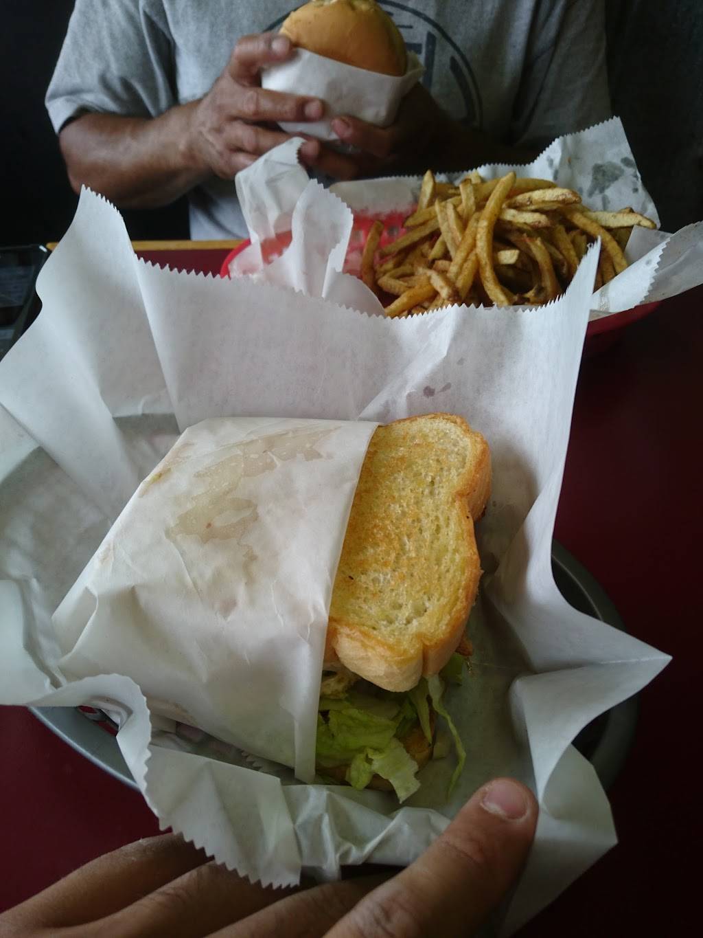 Hideout Burgers | restaurant | 1601 S 9th St # 500, Midlothian, TX 76065, USA | 9727754949 OR +1 972-775-4949