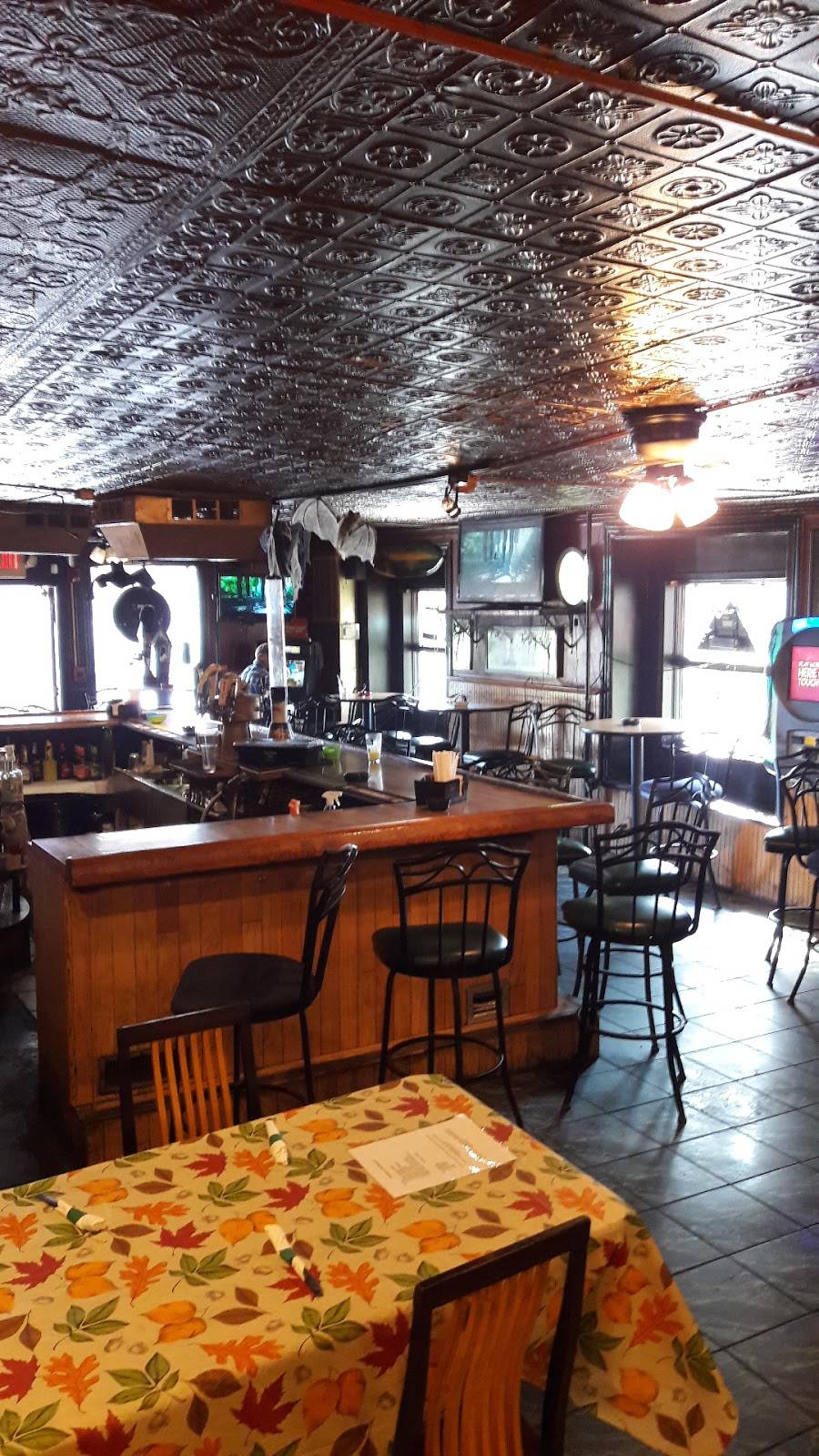 Rileys Restaurant & Pub | restaurant | 4505 Main St, Whitehall, PA 18052, USA | 6102629911 OR +1 610-262-9911