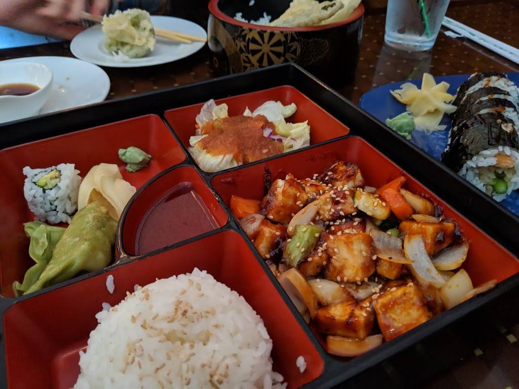 Carytown Sushi | restaurant | 2923 W Cary St, Richmond, VA 23221, USA | 8043550058 OR +1 804-355-0058