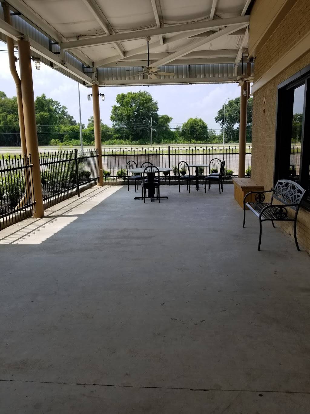 Twisted Burgers | restaurant | 22325 LA-1, Plaquemine, LA 70764, USA | 2252387770 OR +1 225-238-7770