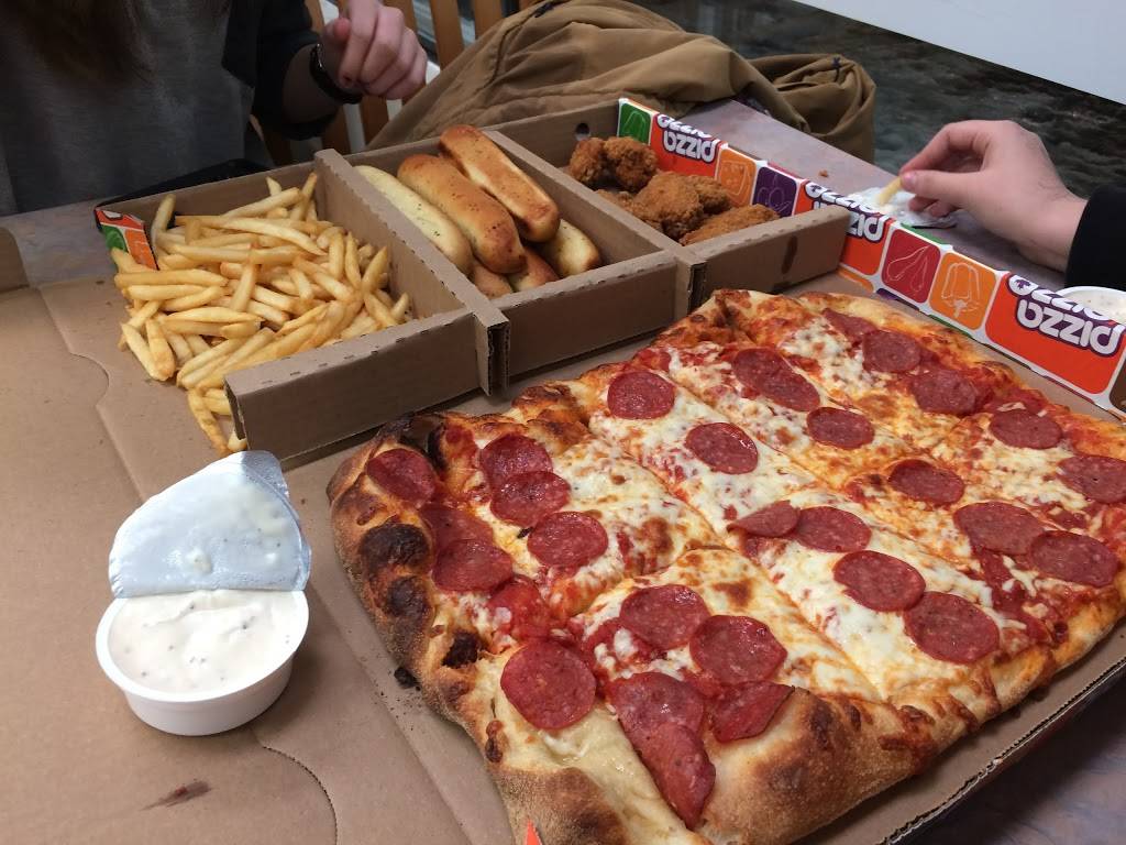 Pizza Pizza | meal delivery | 210 Chemin dAylmer, Gatineau, QC J9H 1A2, Canada | 6137371111 OR +1 613-737-1111