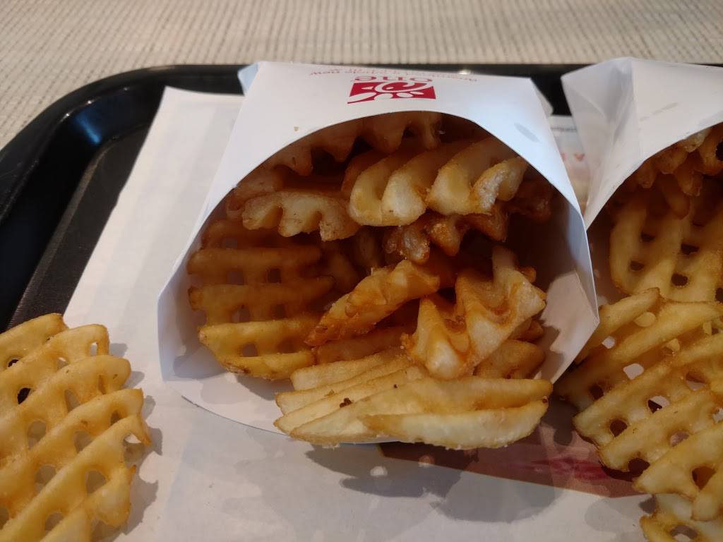 Chick-fil-A | restaurant | 9341 Skokie Blvd, Skokie, IL 60077, USA | 8477631002 OR +1 847-763-1002