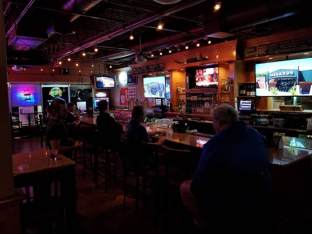 The Horseshoe Grill | restaurant | 28682 W Northwest Hwy, Lake Barrington, IL 60010, USA | 8473815530 OR +1 847-381-5530