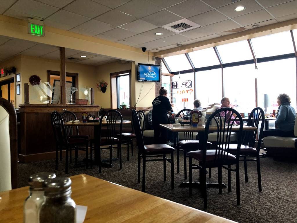 Blueberry Hill Pancake House | restaurant | 7803 E Washington St, Indianapolis, IN 46219, USA | 3173588401 OR +1 317-358-8401