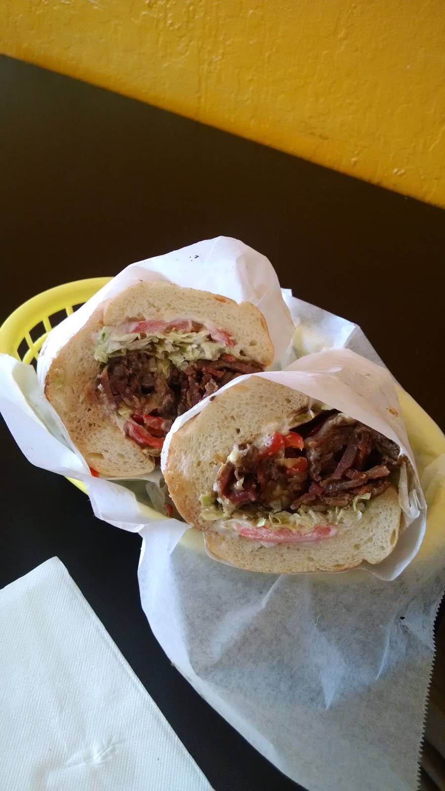 A-Jays Cheesesteaks | restaurant | 1340 1st St, Gilroy, CA 95020, USA | 4084278888 OR +1 408-427-8888