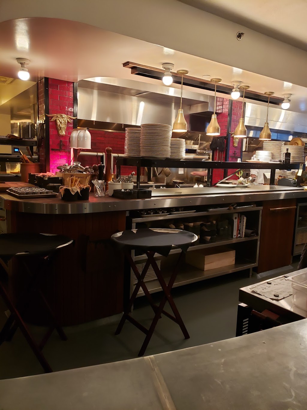 Golden Ox | restaurant | 1600 Genessee St #110, Kansas City, MO 64102, USA | 8168422866 OR +1 816-842-2866