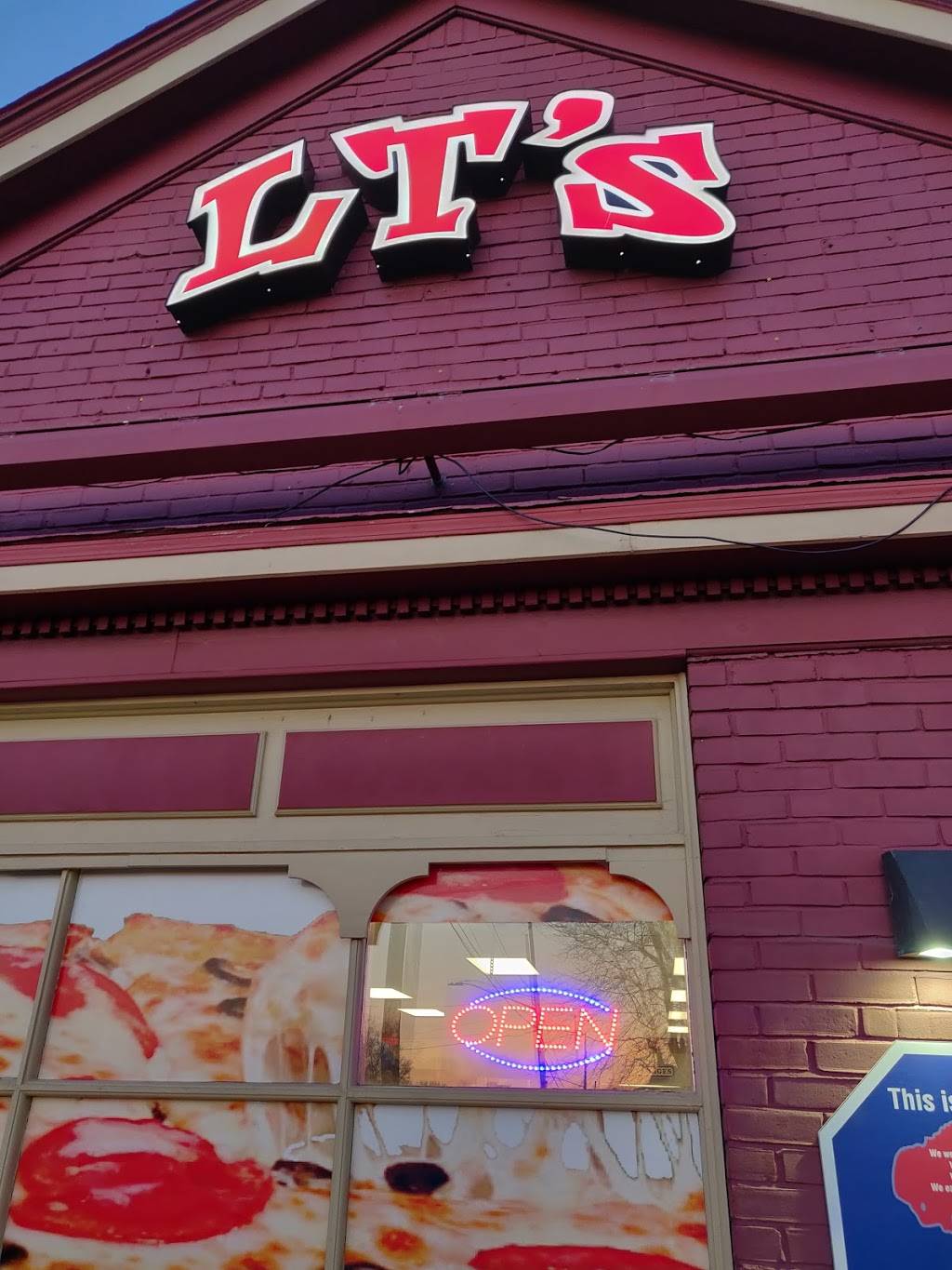 LTs Pizza And Subs | restaurant | 2916, 1311 Union Rd, West Seneca, NY 14224, USA | 7166748202 OR +1 716-674-8202