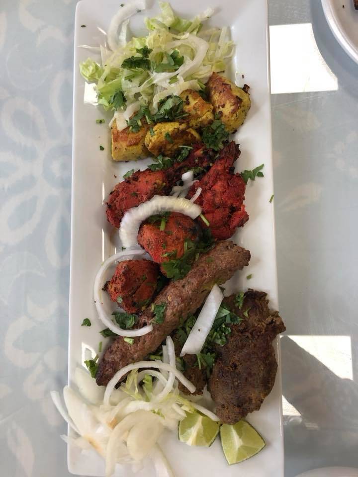 Pakwan Indo-Pak Cuisine | meal takeaway | 6355 N Maplewood Ave, Chicago, IL 60659, USA | 7732744444 OR +1 773-274-4444