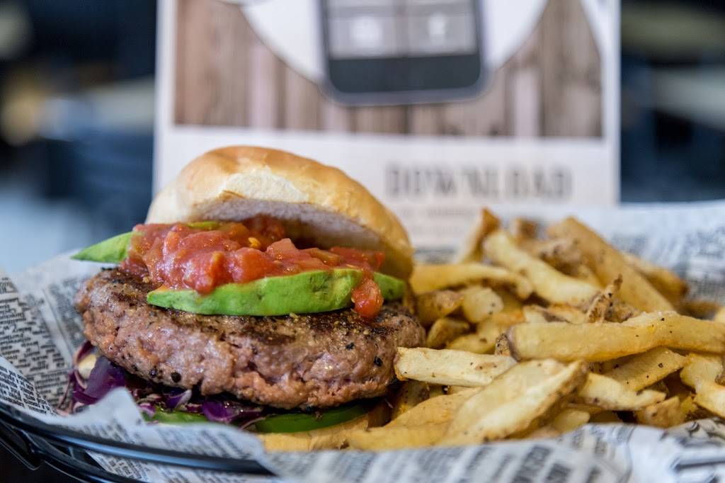 Hamburgerseria | restaurant | 1015 Essington Rd, Joliet, IL 60435, USA | 8157252883 OR +1 815-725-2883