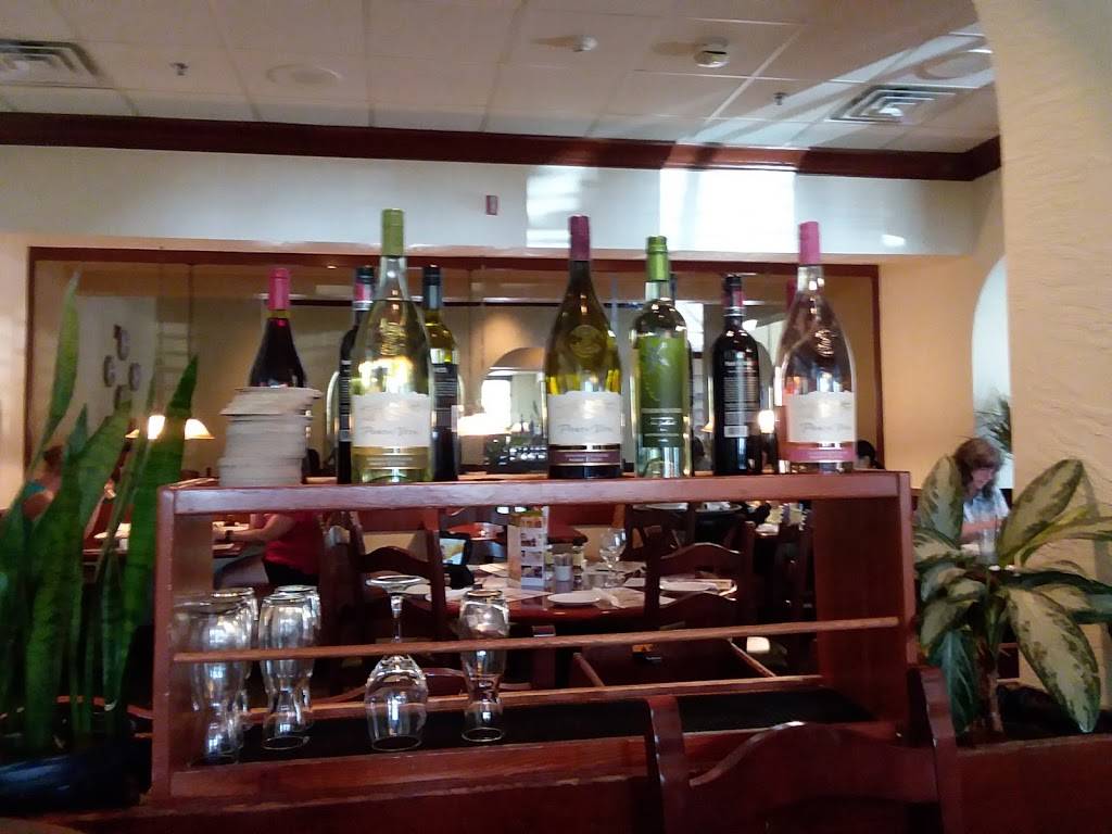 Olive Garden Italian Restaurant | meal takeaway | 756 A Glen Street, Queensbury, NY 12804, USA | 5187439590 OR +1 518-743-9590