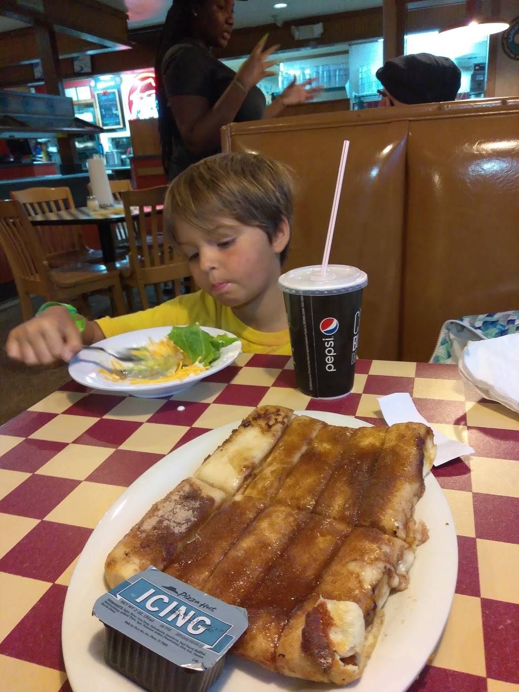 Pizza Hut | restaurant | 2111 W Roosevelt Blvd, Monroe, NC 28110, USA | 7042891024 OR +1 704-289-1024