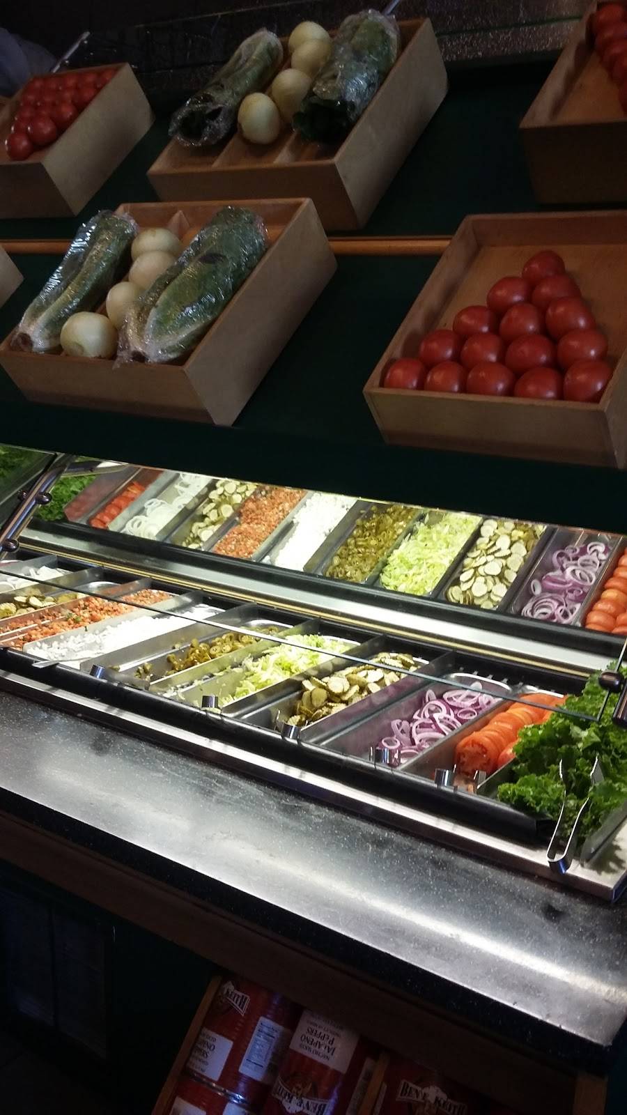 Fuddruckers | restaurant | 8602 Botts Ln, San Antonio, TX 78217, USA | 2108246703 OR +1 210-824-6703