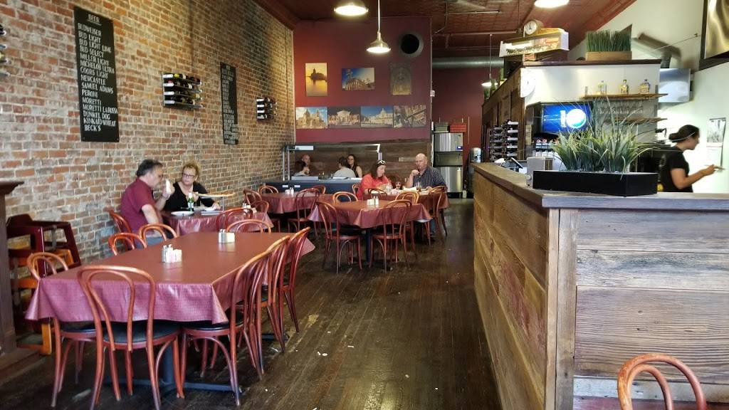 Cummares | restaurant | 1023 Chestnut St, Murphysboro, IL 62966, USA | 6186873700 OR +1 618-687-3700