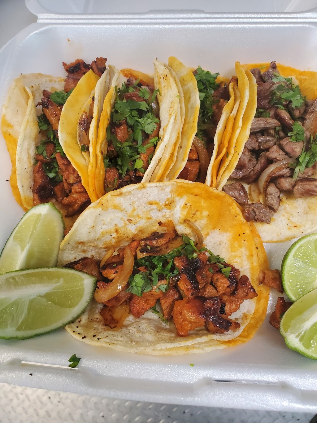 Taqueria Quintonil | restaurant | 7445 SE 72nd Ave, Portland, OR 97206, USA | 9713228740 OR +1 971-322-8740