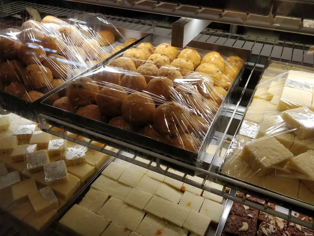 RK Sweets & Restaurant | restaurant | 755 Dundas St W, Mississauga, ON L5C 2T2, Canada | 9058483933 OR +1 905-848-3933