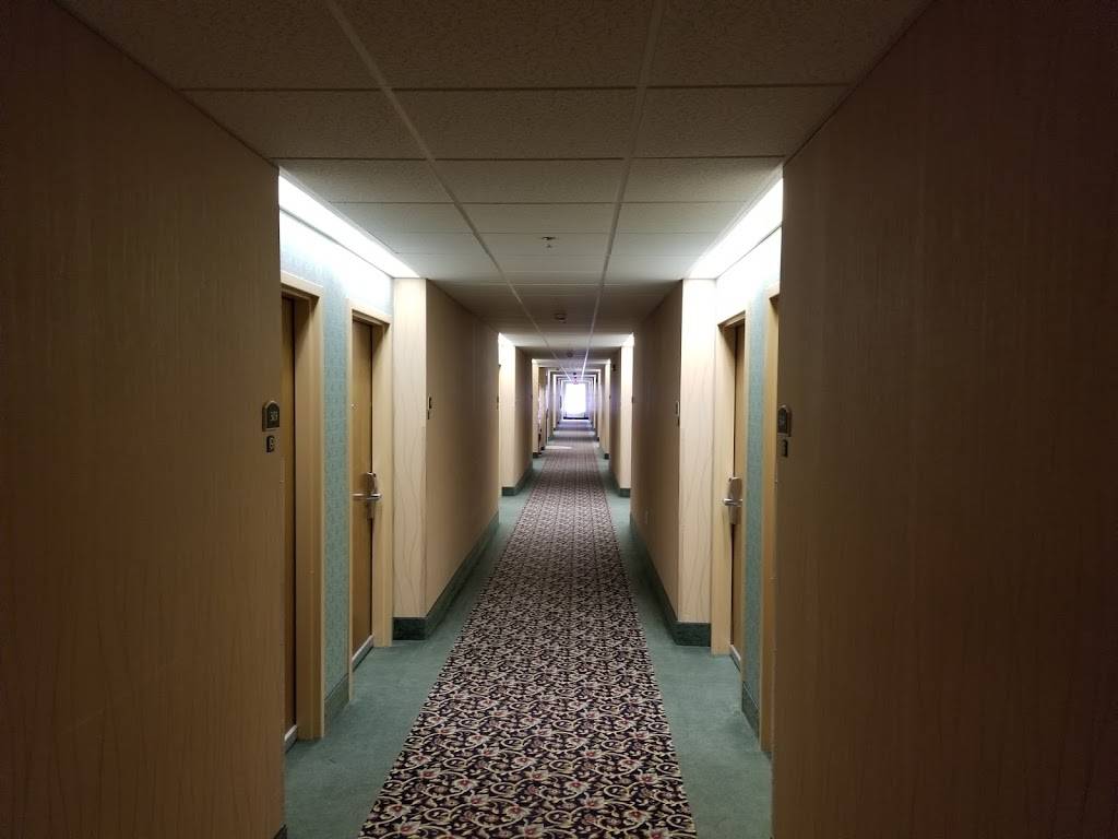 Comfort Inn Airport | restaurant | 5070 Valley View Blvd NW, Roanoke, VA 24012, USA | 5405272020 OR +1 540-527-2020