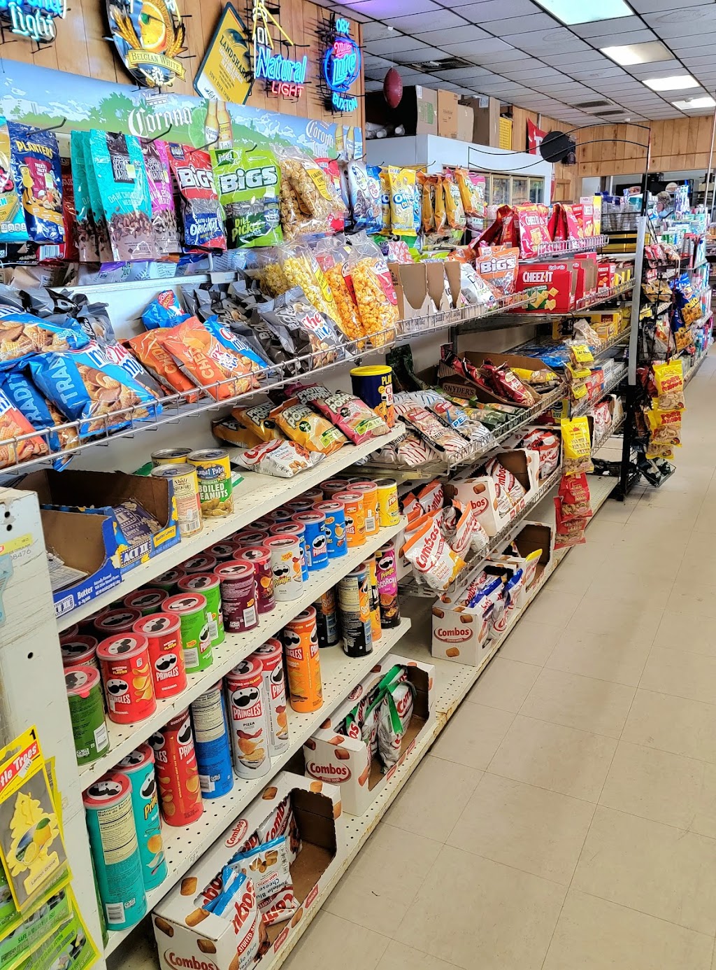 Red Drum Food Mart / Bait & Tackle | meal takeaway | 46813 North Carolina Hwy 12, Buxton, NC 27920, USA | 2529955721 OR +1 252-995-5721