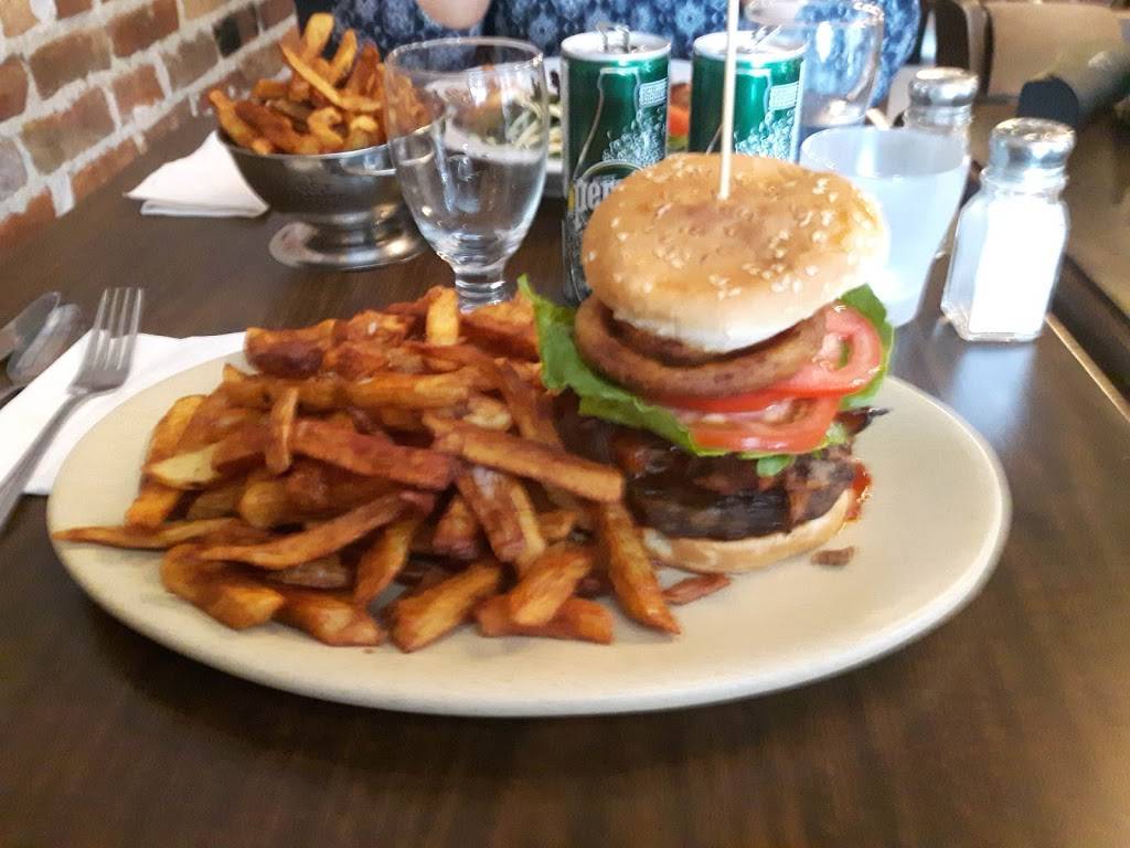 LAir Bête Steak House | restaurant | 68 Rue des Forges, Trois-Rivières, QC G9A 2G5, Canada | 8193701515 OR +1 819-370-1515