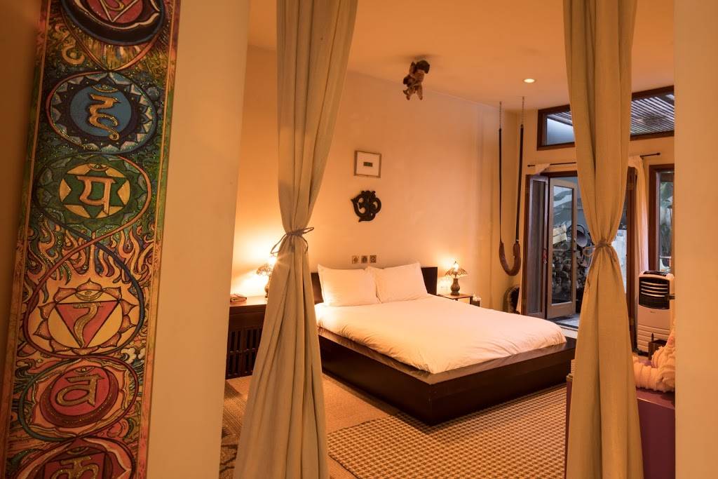 The Treehouse, Bel Air | restaurant | 795 N Beverly Glen Blvd, Los Angeles, CA 90077, USA | 4244028076 OR +1 424-402-8076