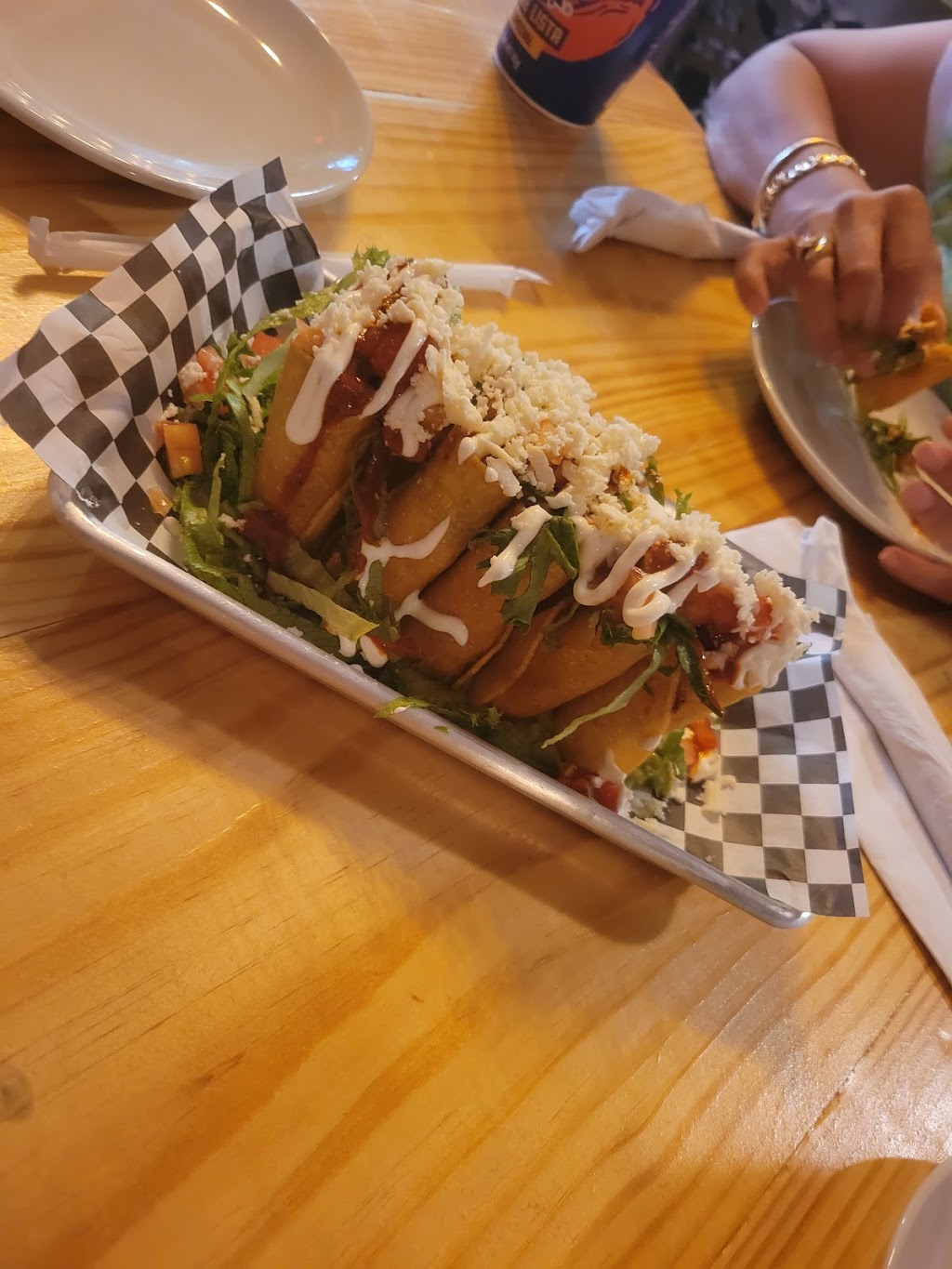 Burgär | restaurant | 137 W Main St, Spartanburg, SC 29306, USA | 8647641745 OR +1 864-764-1745