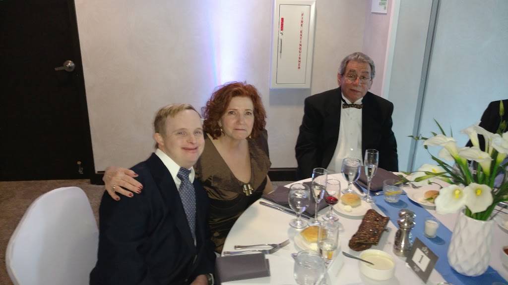 Anchorage Restaurant | restaurant | 4700 N Port Washington Rd, Milwaukee, WI 53212, USA | 4149624710 OR +1 414-962-4710