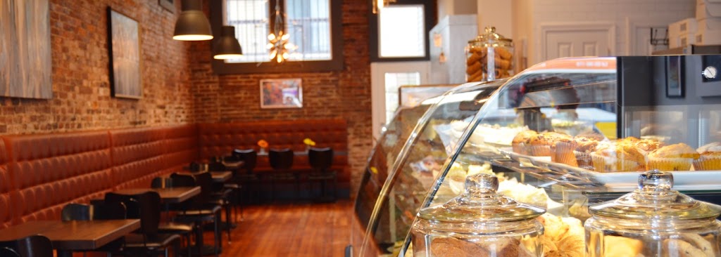 Broadway’s Pastry & Coffee Shop | bakery | 258 W Broadway, Boston, MA 02127, USA | 6172682253 OR +1 617-268-2253