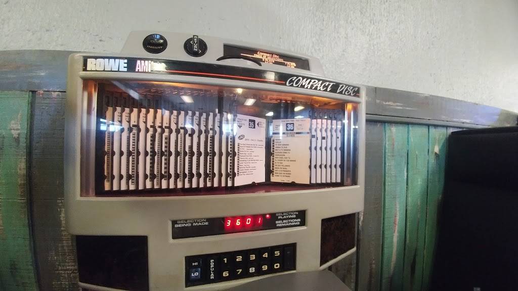 Bud Jones Restaurant | restaurant | 1440 SW Military Dr, San Antonio, TX 78221, USA | 2109779161 OR +1 210-977-9161