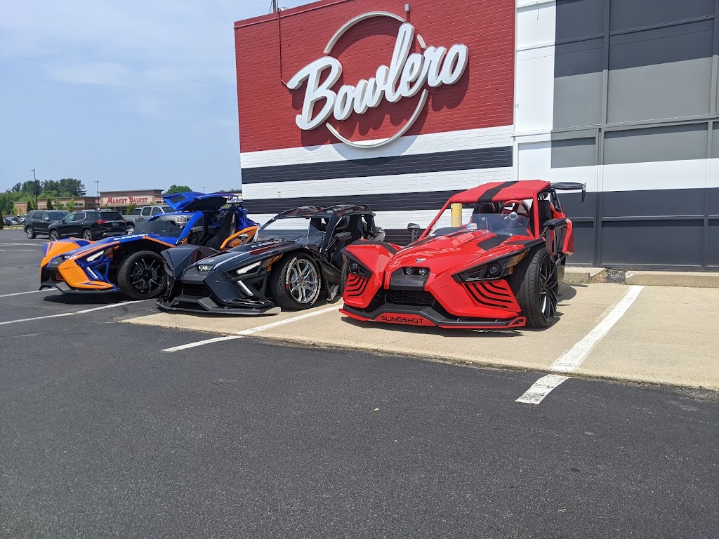 Bowlero Lowell | restaurant | 647 Pawtucket Blvd, Lowell, MA 01854, USA | 9784540476 OR +1 978-454-0476