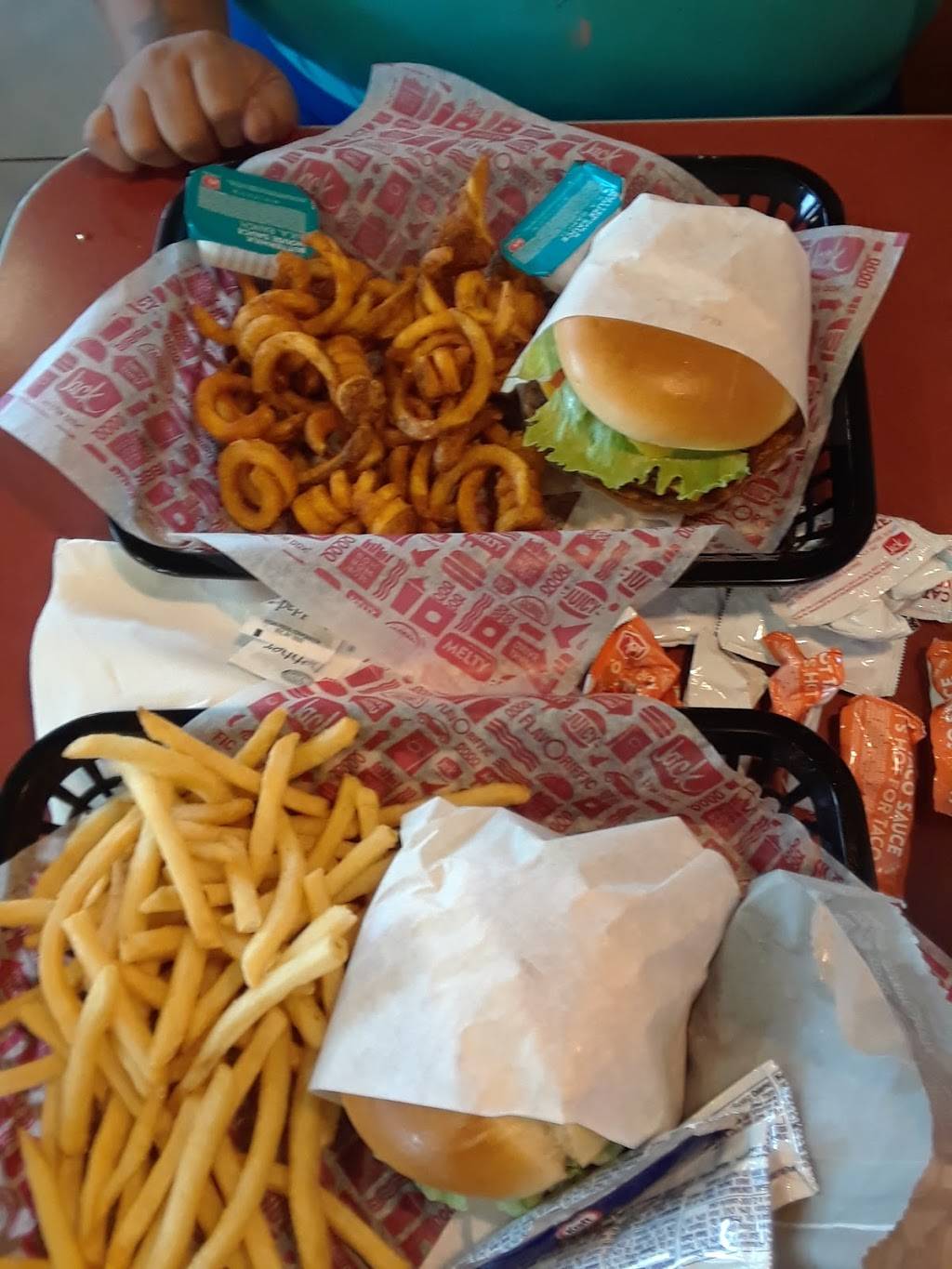 Jack in the Box | restaurant | 925 N Loop 12, Irving, TX 75061, USA | 9725799439 OR +1 972-579-9439