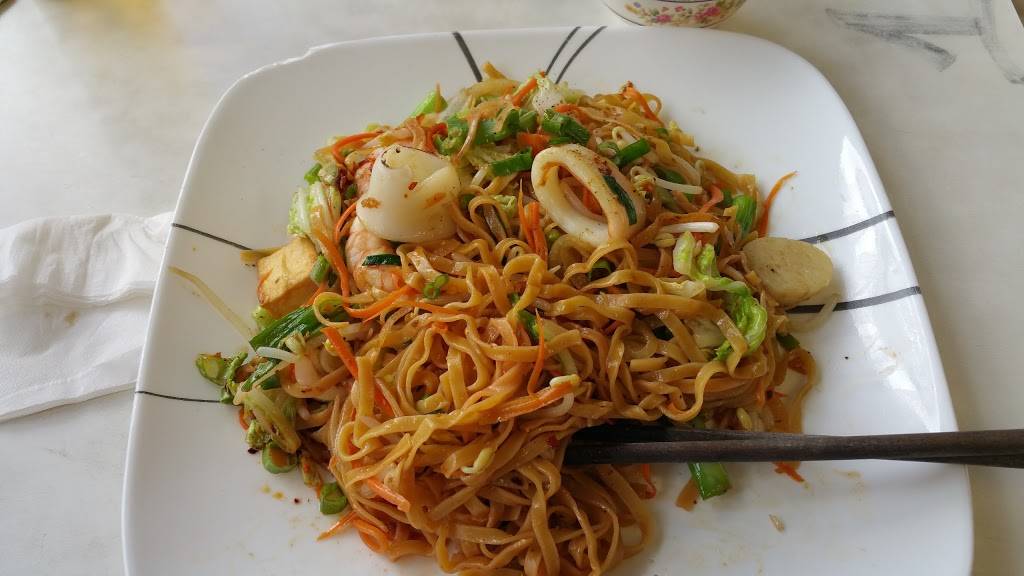 Pho Nhu Trang | restaurant | 3698 W Waters Ave, Tampa, FL 33614, USA | 8139356163 OR +1 813-935-6163