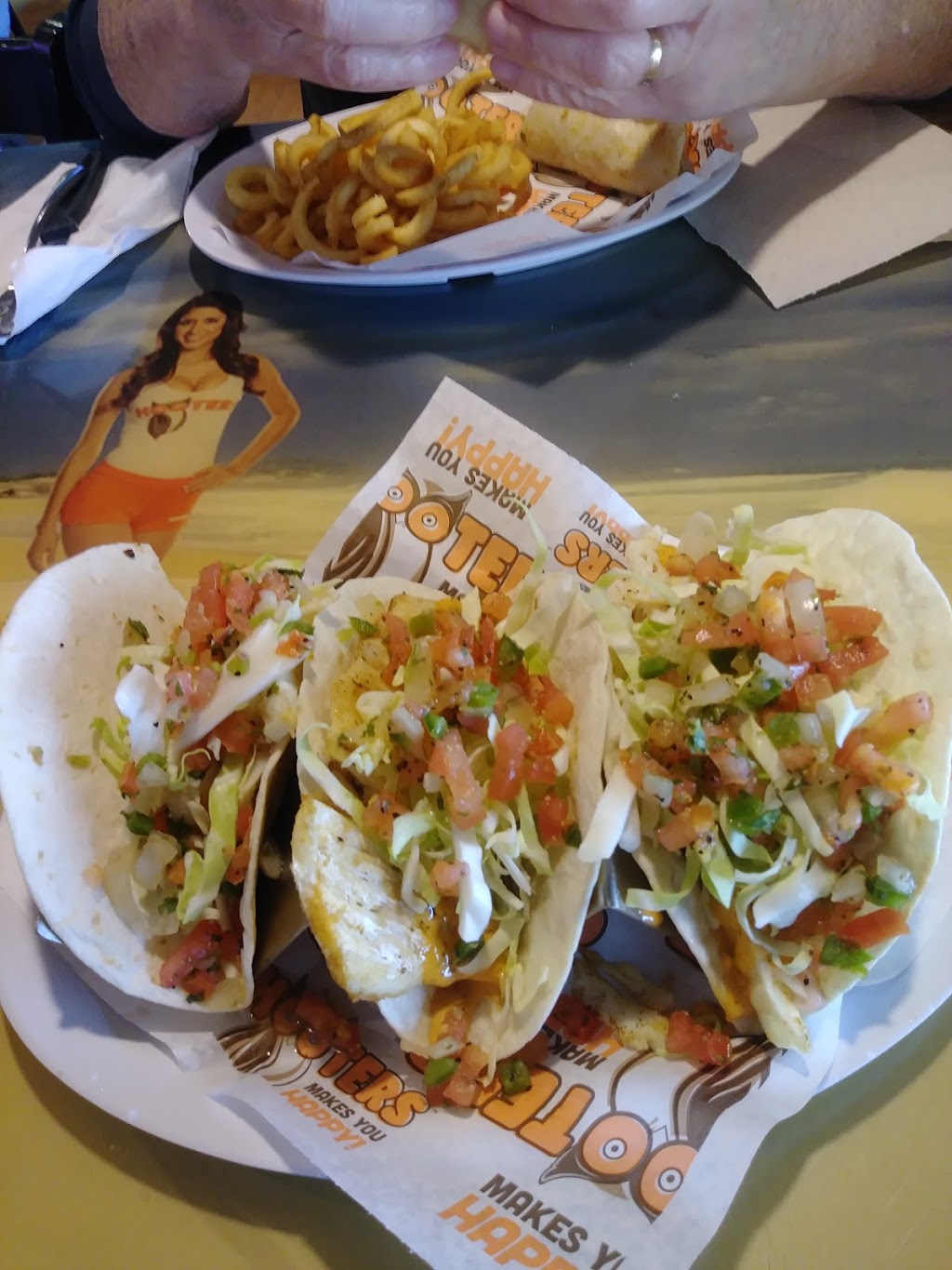 Hooters | restaurant | 300 E Beach Blvd, Gulf Shores, AL 36542, USA | 2519484668 OR +1 251-948-4668