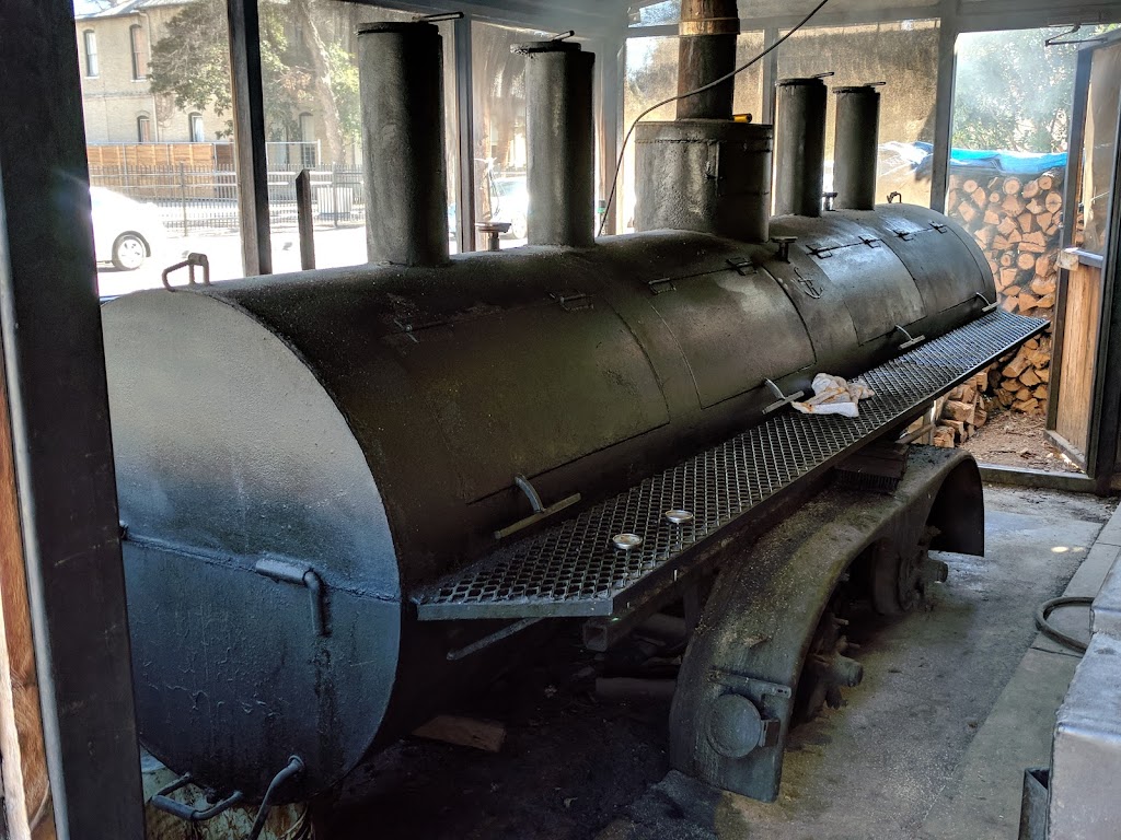 B&D Ice House | restaurant | 1004 S Alamo St, San Antonio, TX 78210, USA | 2102259801 OR +1 210-225-9801