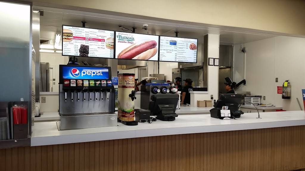 Blakes Lotaburger | restaurant | 3806 Montgomery Blvd NE, Albuquerque, NM 87109, USA | 5058837615 OR +1 505-883-7615