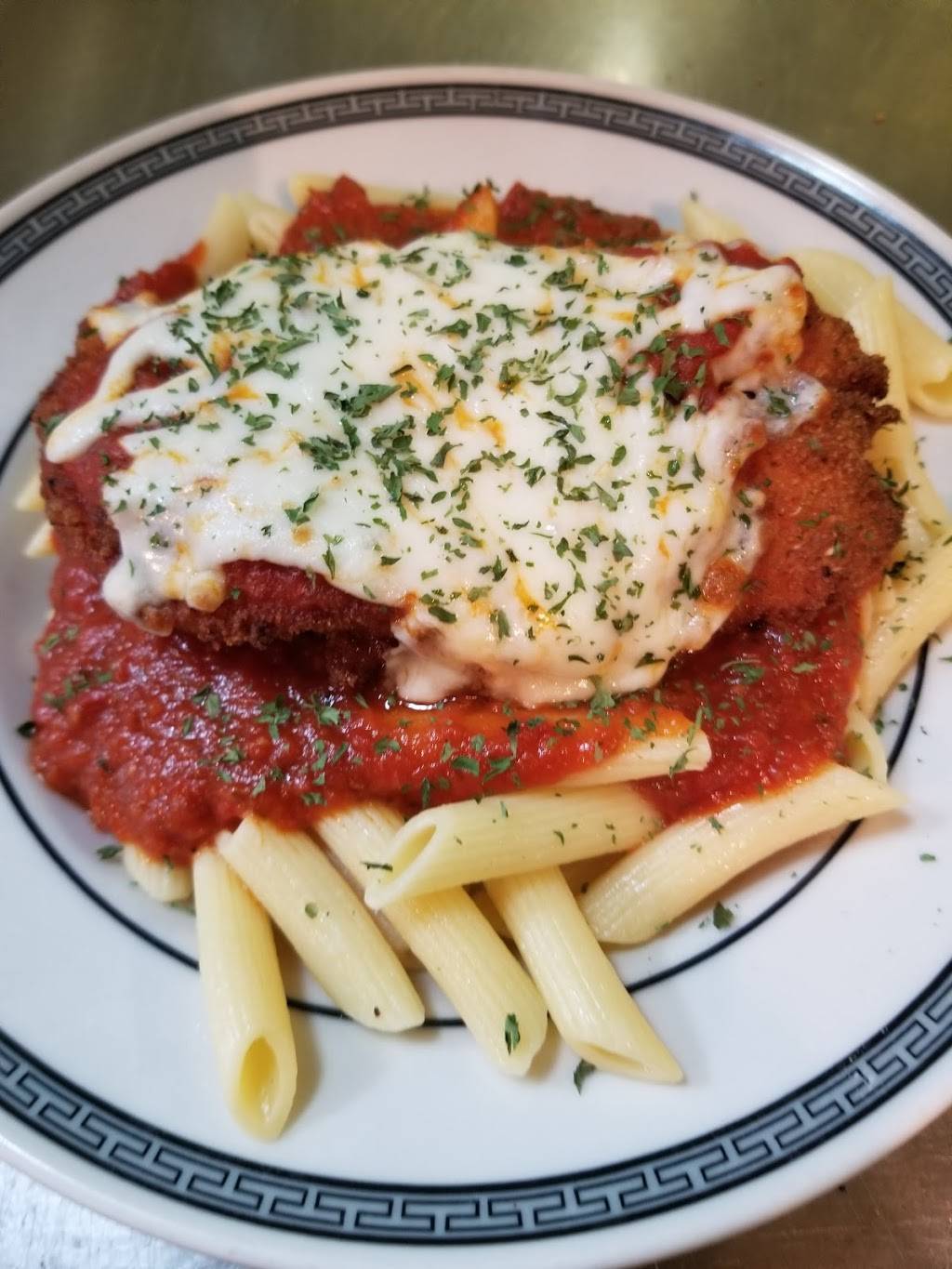 JD McGillicuddys | restaurant | 473 Leverington Avenue, Philadelphia, PA 19128, USA | 2673352672 OR +1 267-335-2672