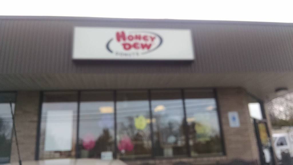 Honey Dew Donuts | bakery | 690 Oaklawn Ave, Cranston, RI 02920, USA | 4019465450 OR +1 401-946-5450