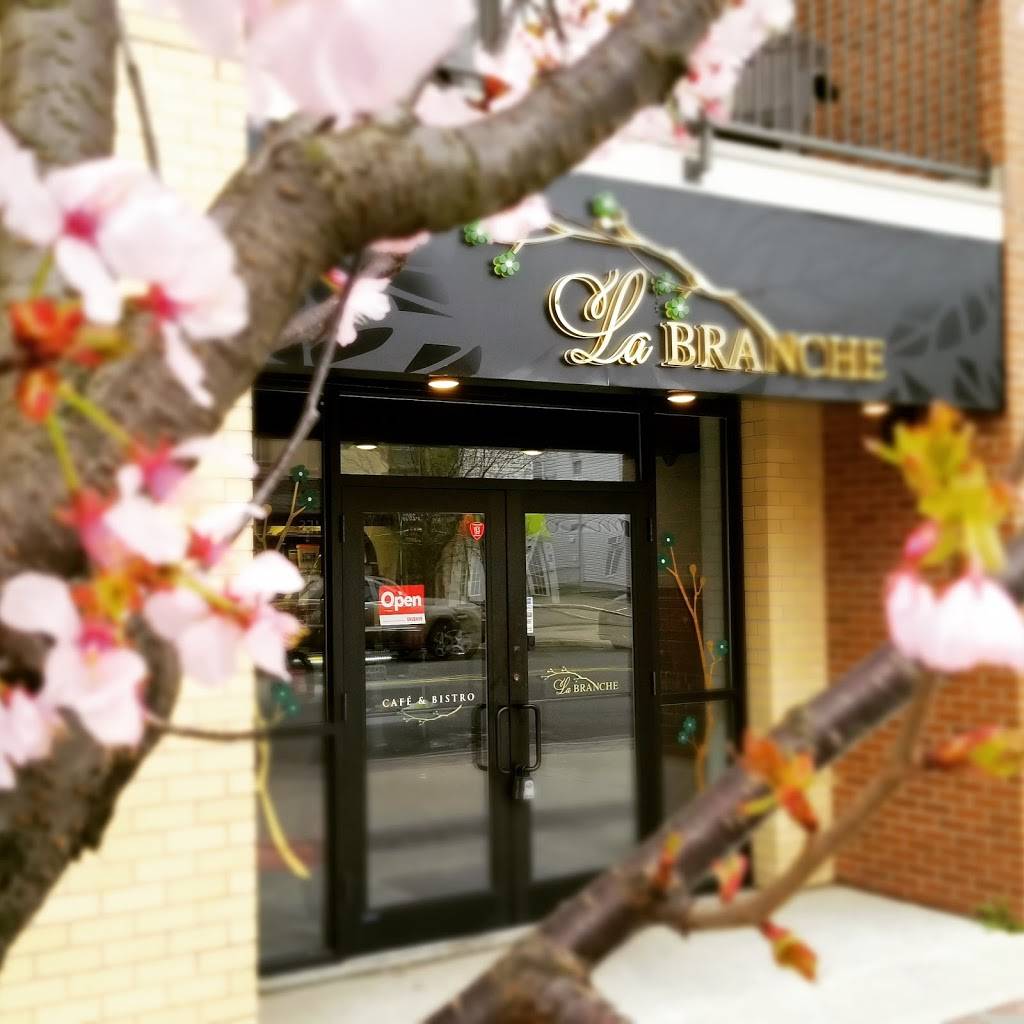 La Branche Bistro & Café | restaurant | 194 Broadway, Bayonne, NJ 07002, USA | 2014373001 OR +1 201-437-3001