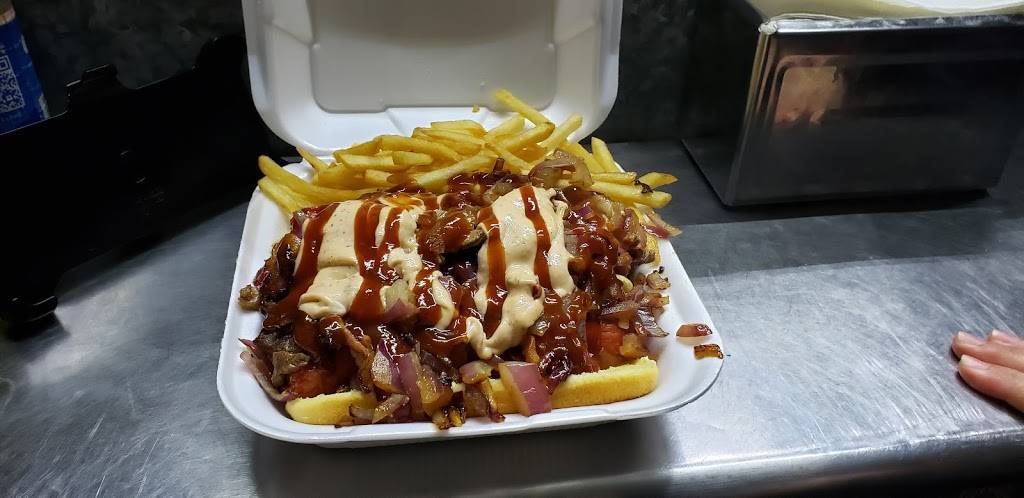 Monster Burger, Playas De Rosarito | restaurant | Emiliano Zapata 228, Predios Urbanos, Machado Sur, 22710 Rosarito, B.C., Mexico | 016611075307 OR +52 661 107 5307