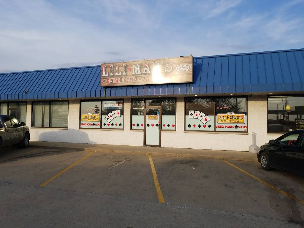 LILI MAES GAMING PARLOR | restaurant | 14 Burbeck Drive, Dwight, IL 60420, USA | 8155842600 OR +1 815-584-2600