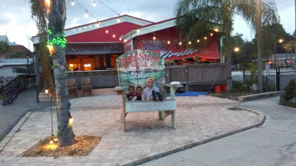 Ruby Street Grille | restaurant | 221 E Ruby St, Tavares, FL 32778, USA | 3527427829 OR +1 352-742-7829