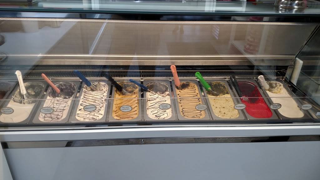 Alinas Patisserie | restaurant | 2480 Black Rock Turnpike, Fairfield, CT 06825, USA | 2035761455 OR +1 203-576-1455