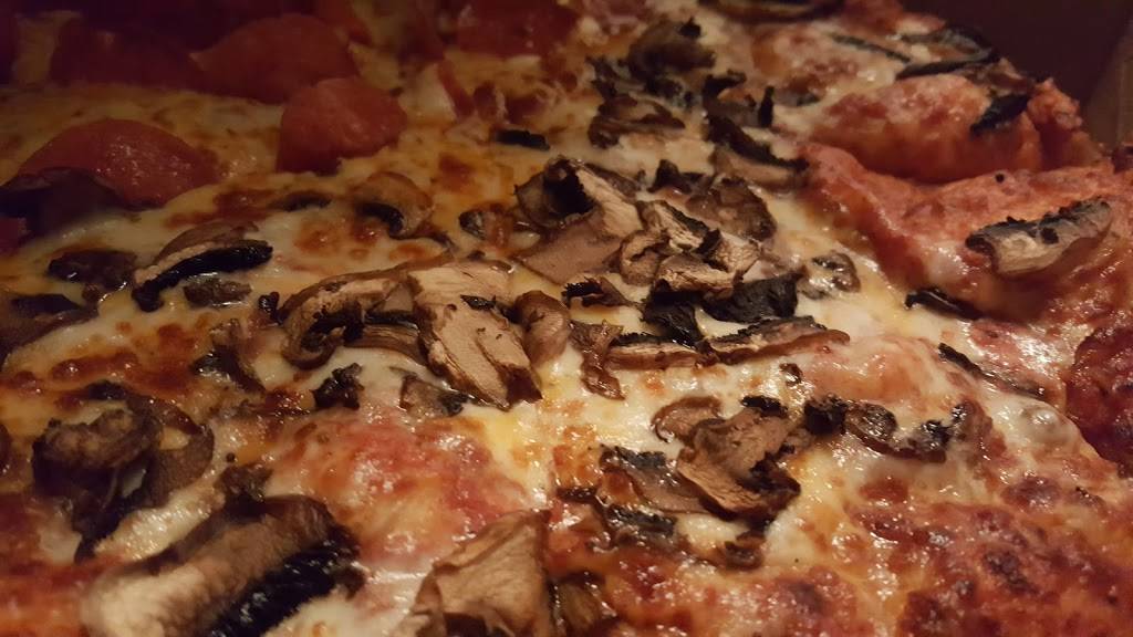 Round Table Pizza | meal delivery | 1511-D Sycamore Avenue, Hercules, CA 94547, USA | 5107991966 OR +1 510-799-1966