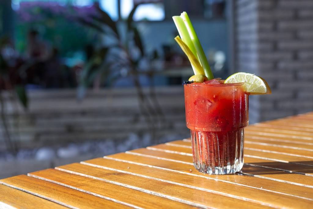 Howleys Restaurant | restaurant | 4700 S Dixie Hwy, West Palm Beach, FL 33405, USA | 5618335691 OR +1 561-833-5691