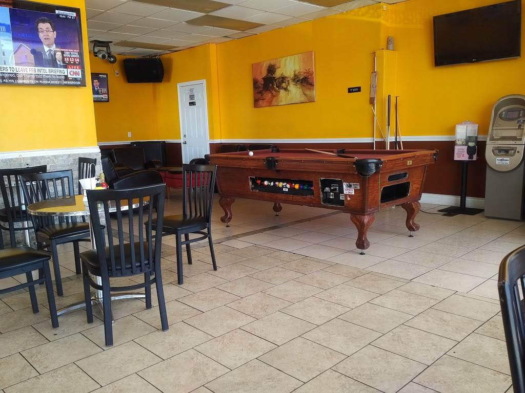 De Place restaurant and bar inc | restaurant | 2400 Finch Ave W #1, North York, ON M9M 2E2, Canada | 6477487523 OR +1 647-748-7523