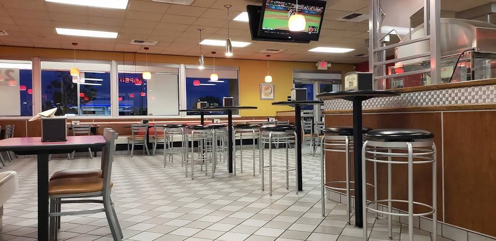 Carls Jr. / Green Burrito | restaurant | 915 Main St, Oakley, CA 94561, USA | 9257785472 OR +1 925-778-5472