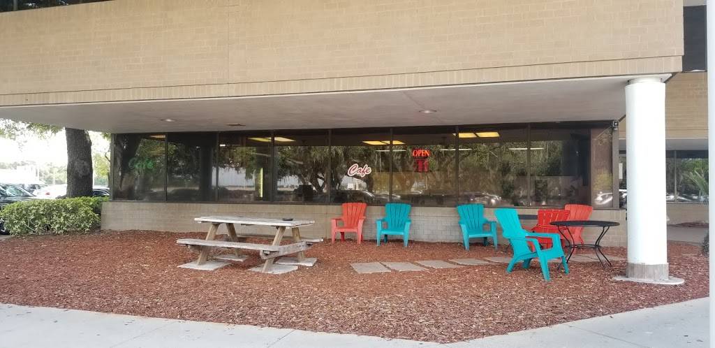 Rocsis Cafe | restaurant | 4902 Eisenhower Blvd N Suite 144, Tampa, FL 33634, USA | 8134503698 OR +1 813-450-3698